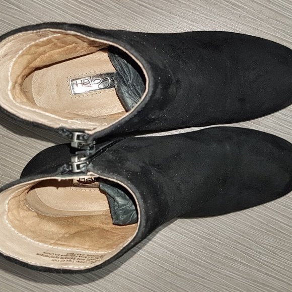 Halogen 'Cori' Round Toe Bootie Black Suede Womens Size 5.5 - Picture 5 of 7